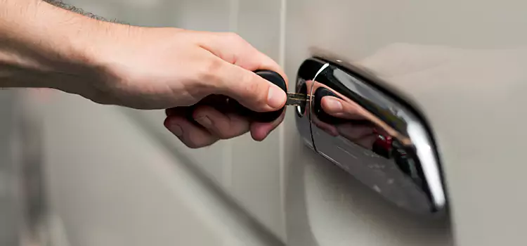 Why Choose Our Auto Locksmith Team in Palm River-Clair Mel, FL?